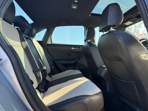 Used 2020 Volkswagen Jetta R-Line image 18