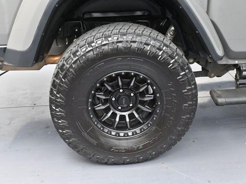 Used 2022 Jeep Gladiator Rubicon w/ LED Lighting Group AWD/4WD image 35