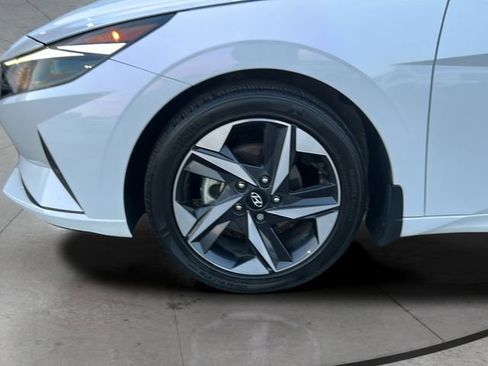 Used 2023 Hyundai Elantra SEL w/ Convenience Package FWD image 29