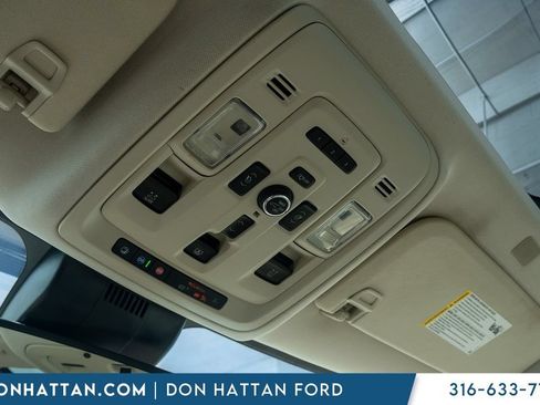 Used 2024 GMC Yukon XL Denali AWD/4WD image 13