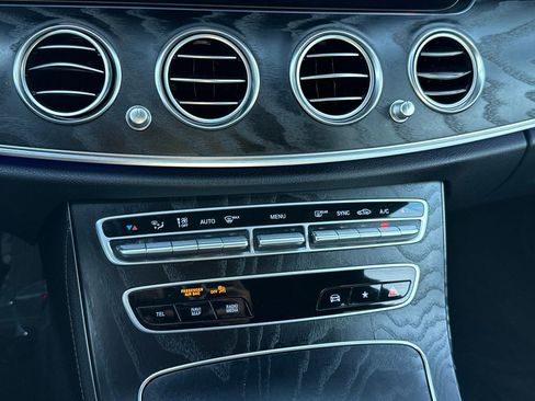 Used 2021 Mercedes-Benz E 350 E 350 image 21