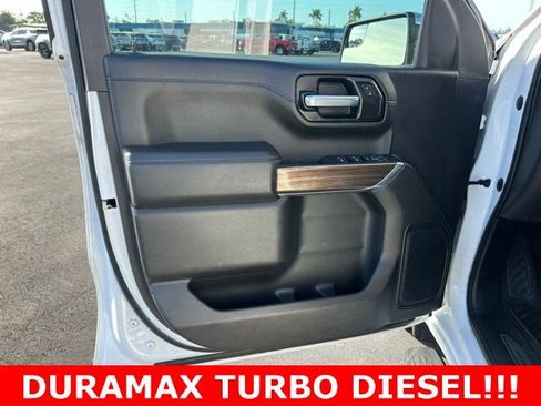 Used 2021 Chevrolet Silverado 1500 LT image 12