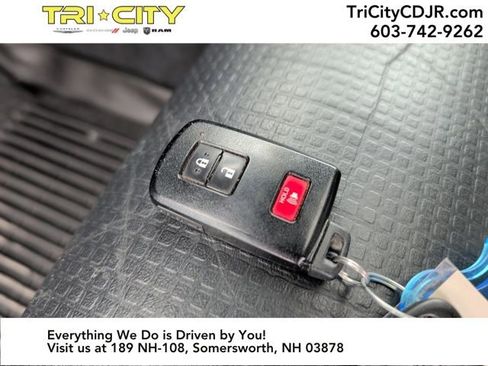 Used 2020 Toyota Tacoma TRD Sport w/ TRD Premium Sport Package image 35