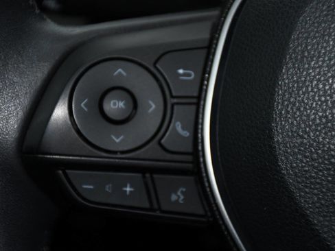 Used 2020 Toyota RAV4 XLE Premium image 30