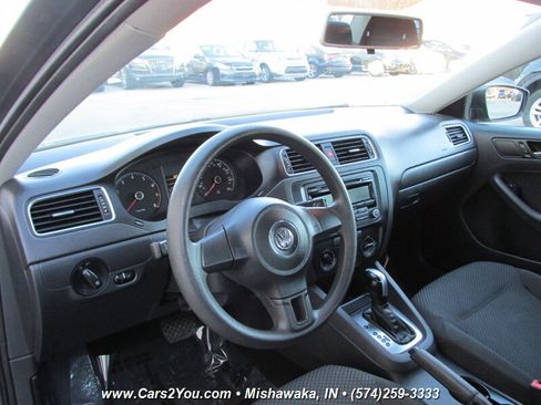 Used 2014 Volkswagen Jetta S image 9