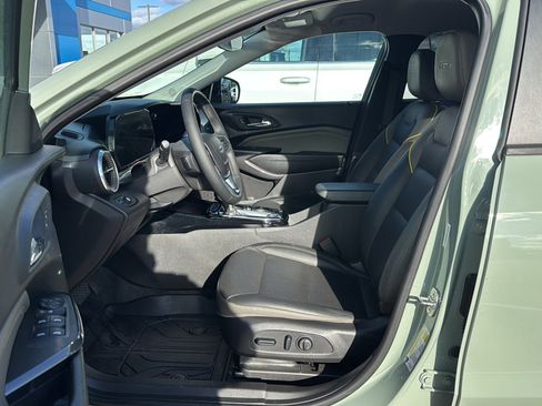 Used 2024 Chevrolet Trax ACTIV w/ Driver Confidence Package image 12