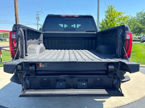 Used 2024 GMC Sierra 2500 Denali Ultimate AWD/4WD image 7