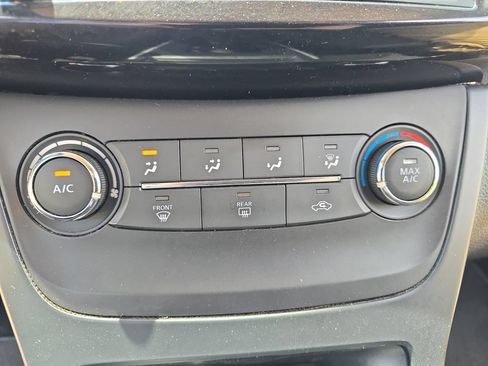 Used 2019 Nissan Sentra S w/ Appearance Package FWD image 24
