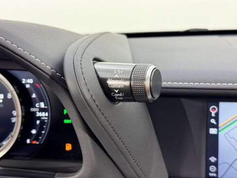 Used 2023 Lexus LC 500 Convertible image 26