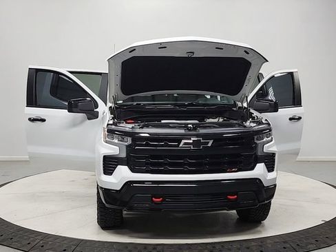 Used 2024 Chevrolet Silverado 1500 LT Trail Boss w/ Protection Package AWD/4WD image 10