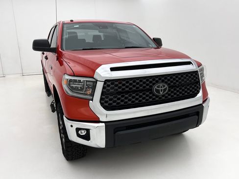 Used 2018 Toyota Tundra SR5 w/ TRD Off Road Package AWD/4WD image 3