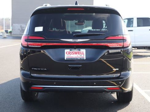 New 2026 Chrysler Pacifica Pinnacle AWD/4WD image 4