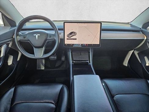 Used 2018 Tesla Model 3 Long Range image 15