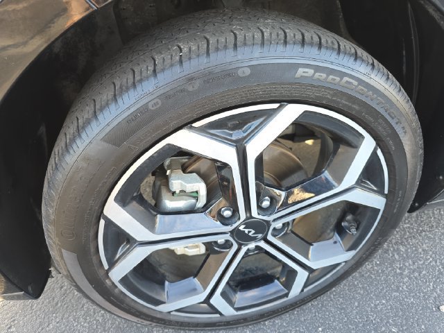 Used 2023 Kia Niro EX Touring FWD image 13