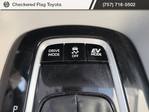 Used 2023 Toyota Corolla LE image 34