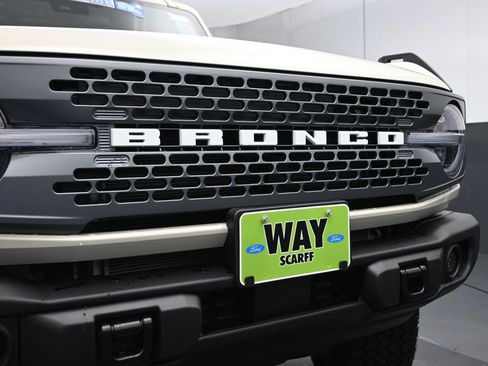 New 2026 Ford Bronco Badlands w/ Sasquatch Package AWD/4WD image 5