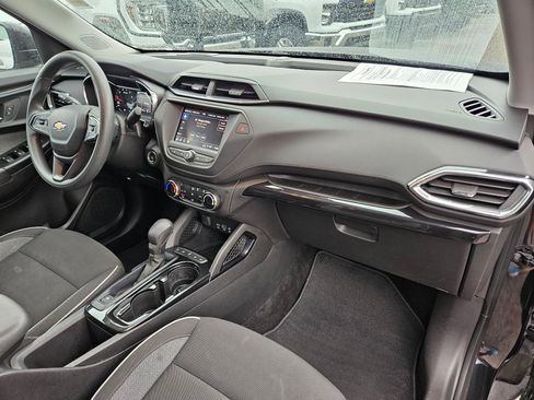Used 2023 Chevrolet TrailBlazer LT AWD/4WD image 31