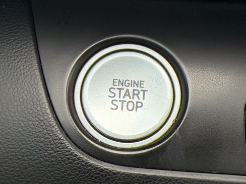 Used 2023 Hyundai Elantra SEL w/ Convenience Package FWD image 19