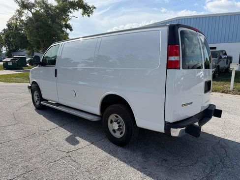 Used 2024 Chevrolet Express 2500 w/ Driver Convenience Package RWD image 3