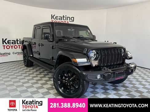 Used 2022 Jeep Gladiator Overland AWD/4WD image 2