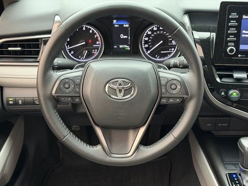 Used 2024 Toyota Camry SE w/ Convenience Package image 17