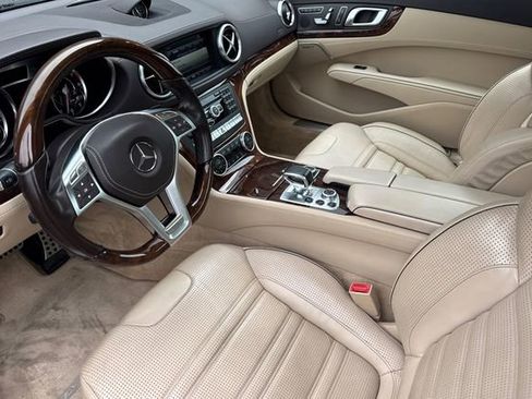 Used 2015 Mercedes-Benz SL 63 AMG image 11