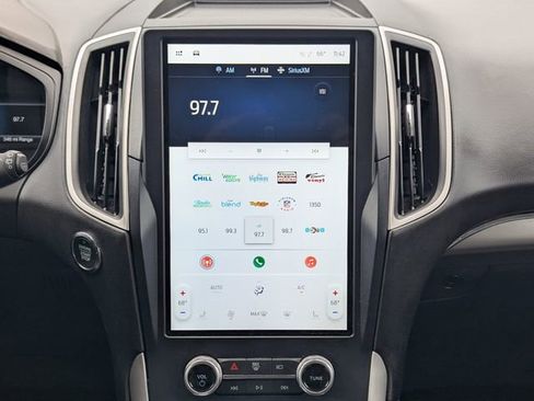 Used 2022 Ford Edge SEL w/ Convenience Package image 18