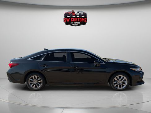 Used 2021 Toyota Avalon XLE FWD image 8