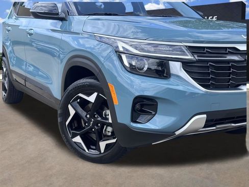 Used 2025 Kia Seltos S image 5