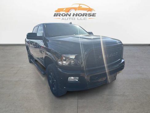 Used 2018 RAM 2500 Big Horn w/ Sport Appearance Group AWD/4WD image 3