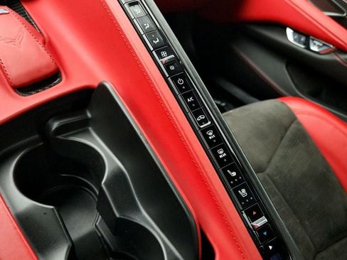 Used 2021 Chevrolet Corvette Stingray Premium Conv w/ Z51 Performance Package image 19