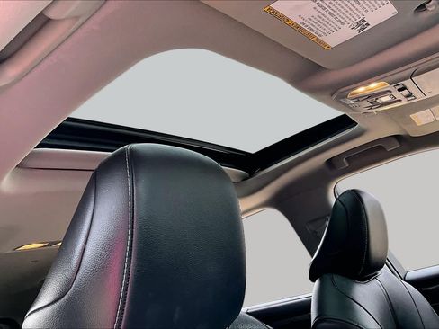 Used 2020 Toyota Highlander Limited FWD image 14