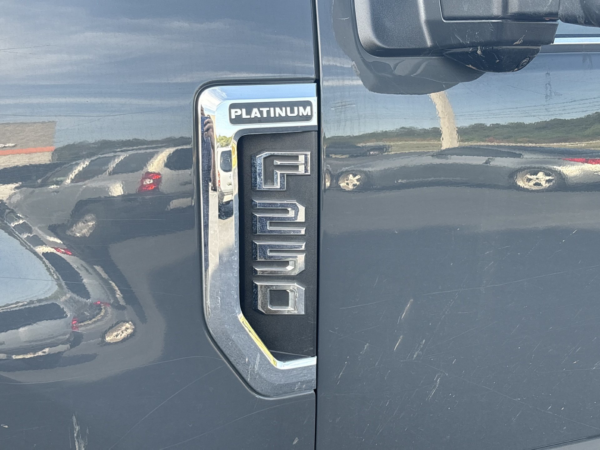 Used 2021 Ford F250 Platinum w/ FX4 Off-Road Package AWD/4WD image 25