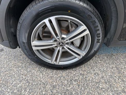 Used 2021 Mercedes-Benz GLC 300 4MATIC image 14