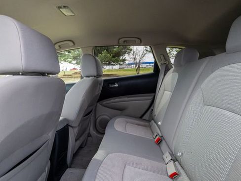 Used 2012 Nissan Rogue SV FWD image 17