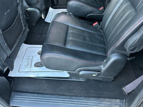 Used 2017 Dodge Grand Caravan GT image 9