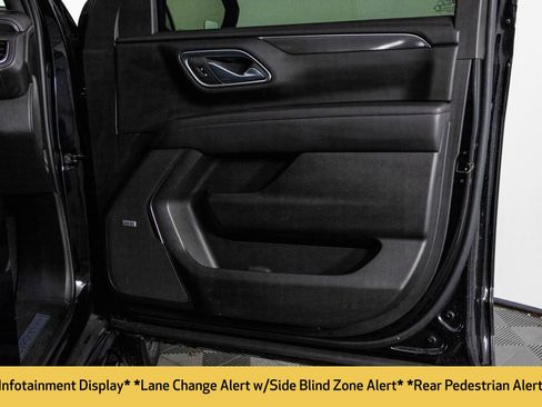 Used 2023 Chevrolet Suburban RST w/ Luxury Package image 44