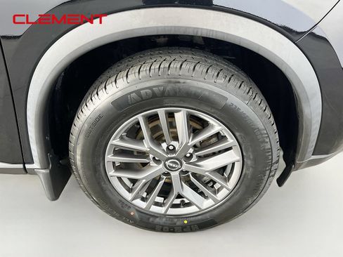 Used 2023 Nissan Rogue S AWD/4WD image 37