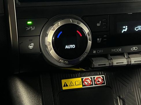 Used 2025 Toyota 4Runner Trailhunter image 18