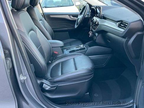 Used 2021 Ford Escape SEL w/ Technology Package image 8