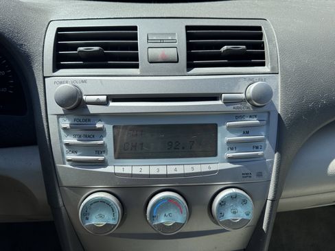 Used 2008 Toyota Camry LE FWD image 25