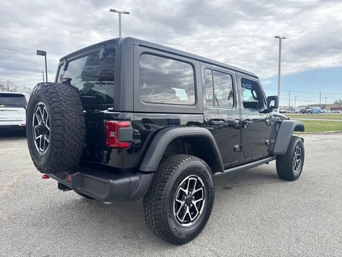 Used 2024 Jeep Wrangler Unlimited Rubicon AWD/4WD image 7