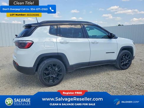 Used 2024 Jeep Compass Latitude w/ Altitude Special Edition AWD/4WD image 4