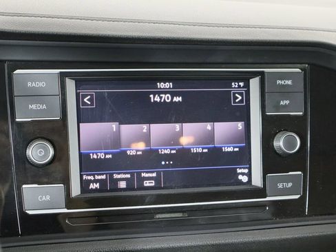 Used 2019 Volkswagen Jetta SE w/ Cold Weather Package image 29