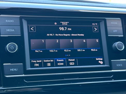 Used 2024 Volkswagen Taos S FWD image 18