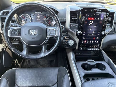 Used 2019 RAM 1500 Laramie AWD/4WD image 14
