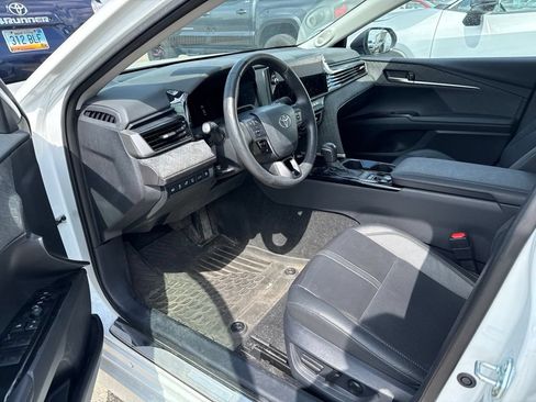 Used 2025 Toyota Camry XLE w/ Premium Plus Package FWD image 12