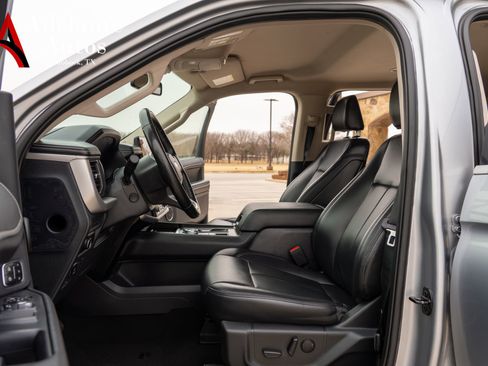 Used 2024 Ford Expedition Max XLT RWD image 7