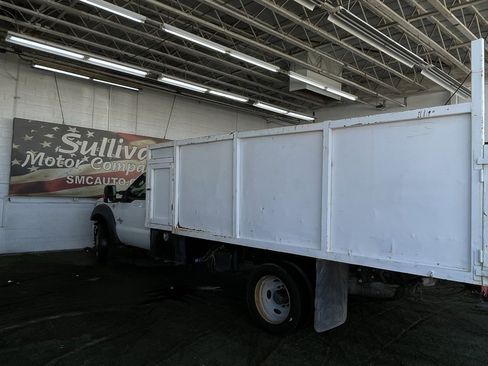 Used 2016 Ford F550 2WD Regular Cab Super Duty image 4