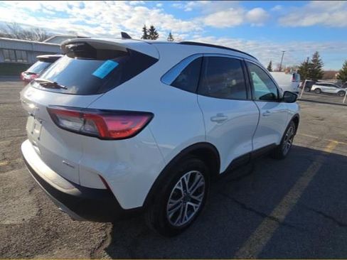 Used 2022 Ford Escape SEL w/ Technology Package image 5